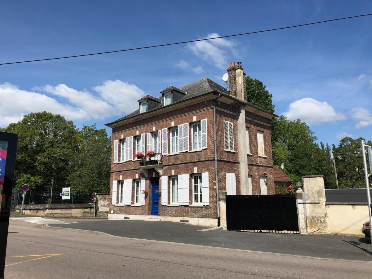 Maison Quatre Freres ลูวิเยร์ ภายนอก รูปภาพ